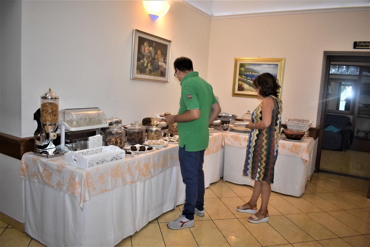 Hotel Ristorante Amitrano بومبيي المظهر الخارجي الصورة